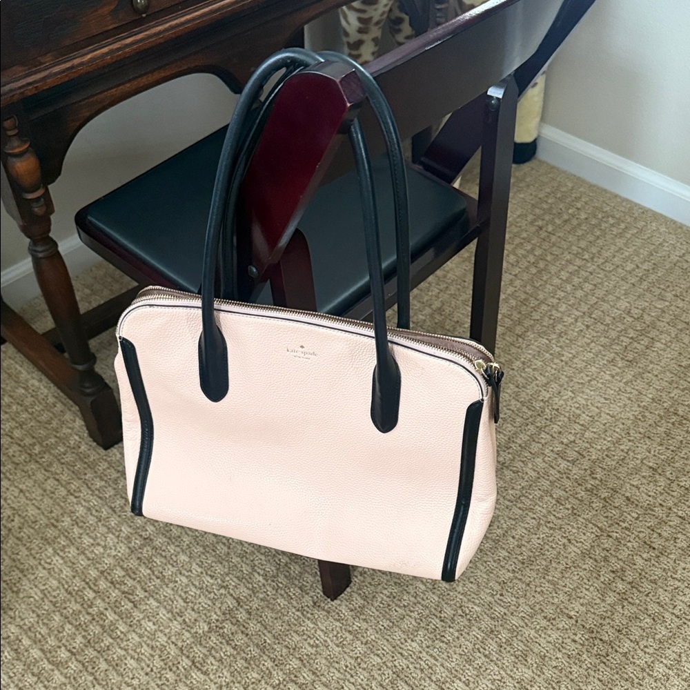 Kate Spade Light Pink and Black Shoulder Bag